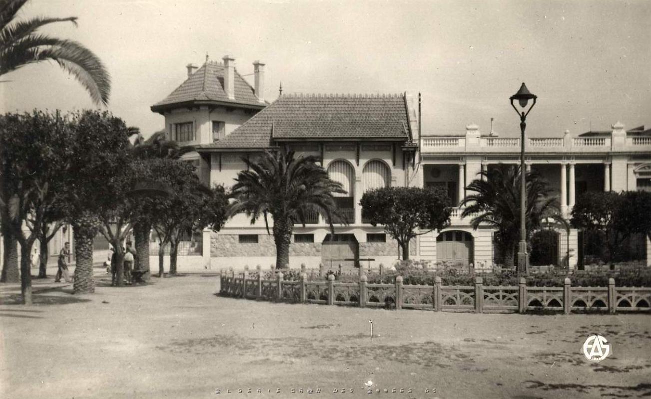 Ain Temouchent 501- place Verdun COLLECTION DES AMIS DE ND DE SANTA CRUZ.jpg